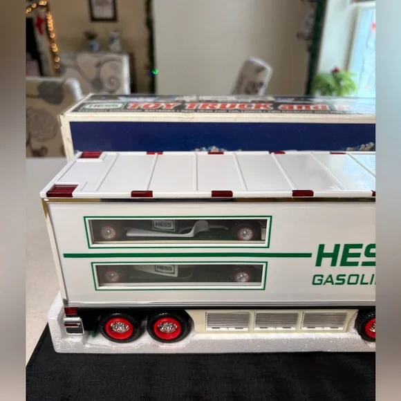 Hess 2003 Toy Truck Race Cars Set - Picture 4 of 7
